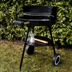 Barbecue a charbon rond a roulet