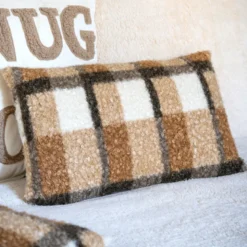 Coussin a carreaux 50x30cm