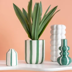 Plante artificielle pot raye